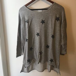 Gray half length long sleeve t-shirt with stars L